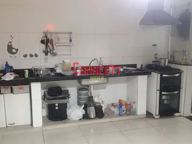 Casa com 200m² 3 quartos e 2 banheiros, à venda, no bairro Ipiranga em Ribeirão Preto