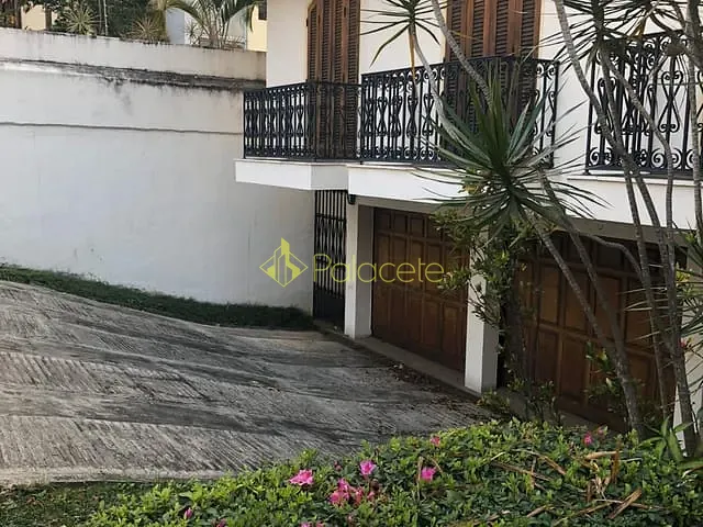 Casa com 600m² 3 quartos e 3 banheiros, à venda, no bairro Vila Inah em São Paulo
