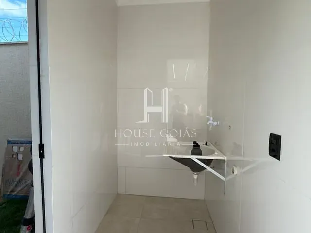 Casa com 273m² 3 quartos e 2 banheiros, à venda, no bairro Vila Oliveira em Aparecida de Goiânia