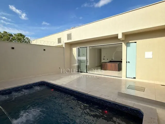 Casa com 273m² 3 quartos e 2 banheiros, à venda, no bairro Vila Oliveira em Aparecida de Goiânia