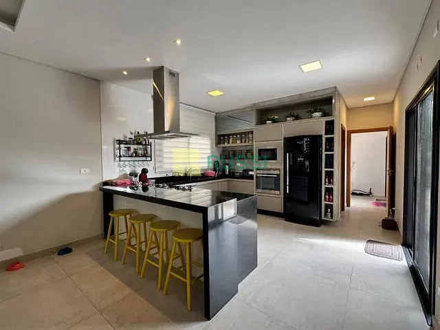 Casa com 451m² 5 quartos e 5 banheiros, à venda, no bairro Condomínio Residencial Monaco em São José dos Campos