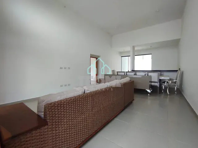 Casa 3 quartos e 3 banheiros, à venda, no bairro Vale dos Cristais em Taubaté