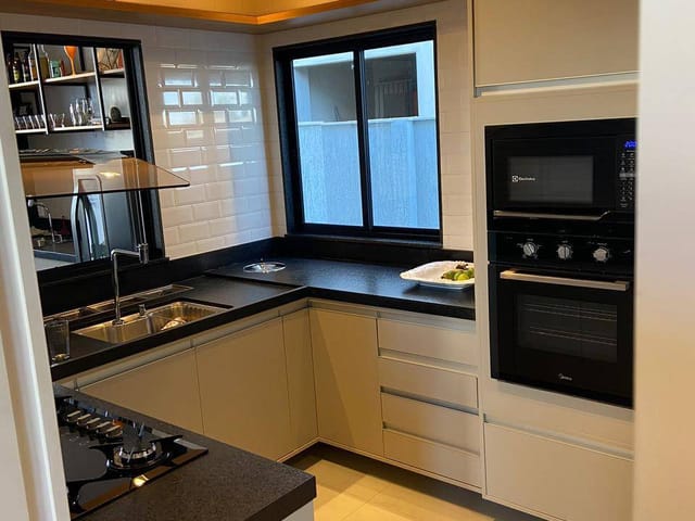 Casa 3 quartos e 4 banheiros, à venda, no bairro Parque Rodoviário em Campos dos Goytacazes