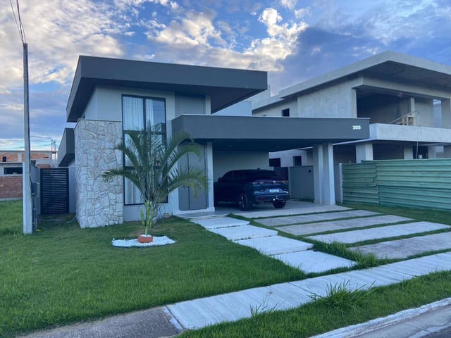 Casa 3 quartos e 4 banheiros, à venda, no bairro Parque Rodoviário em Campos dos Goytacazes