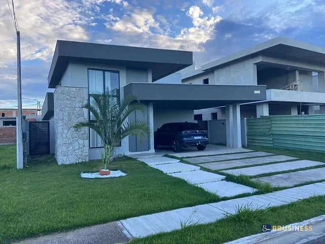 Casa 3 quartos e 4 banheiros, à venda, no bairro Parque Rodoviário em Campos dos Goytacazes