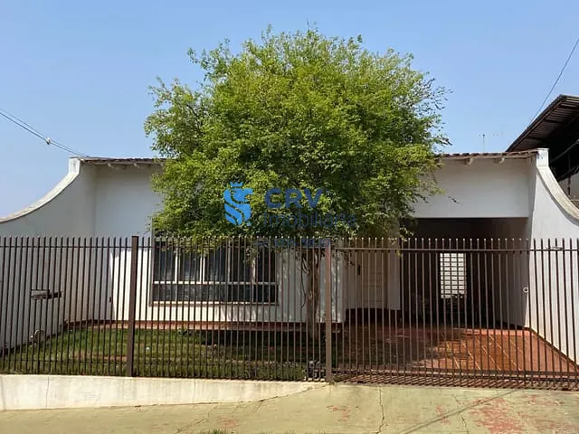 Casa com 400m² 3 quartos e 3 banheiros, à venda, no bairro Jardim Agari em Londrina
