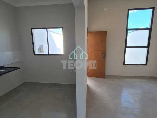 Casa 3 quartos e 2 banheiros, à venda, no bairro Areão em Taubaté