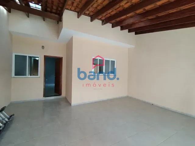 Casa 2 quartos e 2 banheiros, para alugar, no bairro Parque Residencial Rafael Alcalá em Porto Feliz