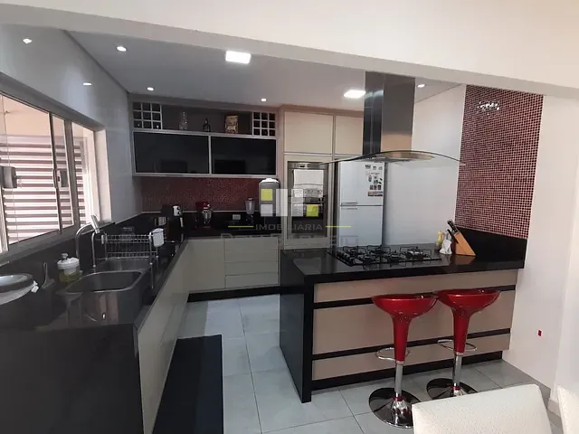 Casa com 250m² 3 quartos e 3 banheiros, à venda, no bairro Parque Residencial Casarão em Sumaré