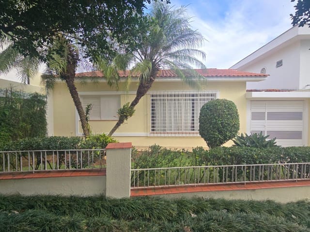 Casa com 285m² 3 quartos e 5 banheiros, à venda, no bairro Jardim Londrina em São Paulo
