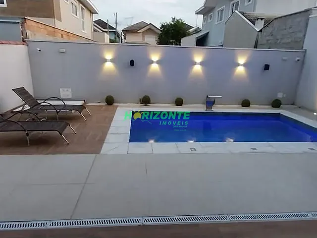 Casa com 260m² 3 quartos e 5 banheiros, à venda, no bairro Urbanova em São José dos Campos
