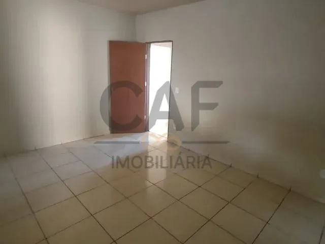 Casa com 312m² 2 quartos e 1 banheiro, à venda, no bairro Nova Jaguariúna em Jaguariúna