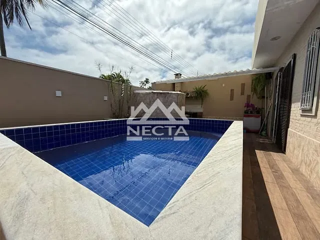 Casa com 286m² 3 quartos e 4 banheiros, à venda, no bairro Jardim Mariella em Caraguatatuba