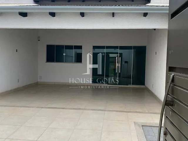 Casa com 180m² 3 quartos e 2 banheiros, à venda, no bairro Residencial Center Ville em Goiânia