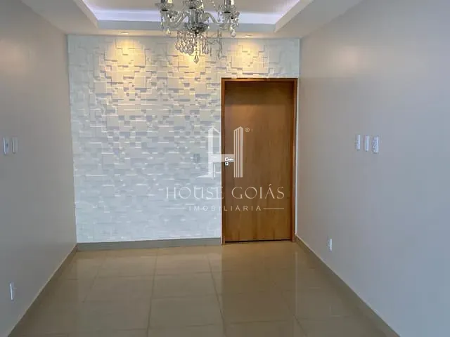 Casa com 180m² 3 quartos e 2 banheiros, à venda, no bairro Residencial Center Ville em Goiânia