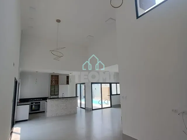 Casa 3 quartos e 2 banheiros, à venda ou para alugar, no bairro Parque São Cristóvão em Taubaté
