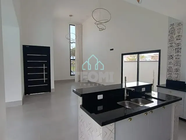 Casa 3 quartos e 2 banheiros, à venda ou para alugar, no bairro Parque São Cristóvão em Taubaté