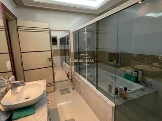 Casa 5 quartos e 5 banheiros, à venda, no bairro Parque Burle em Cabo Frio