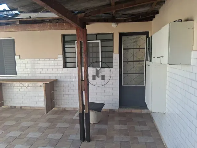 Casa 3 quartos e 2 banheiros, à venda, no bairro Parque das Árvores em Guaratinguetá