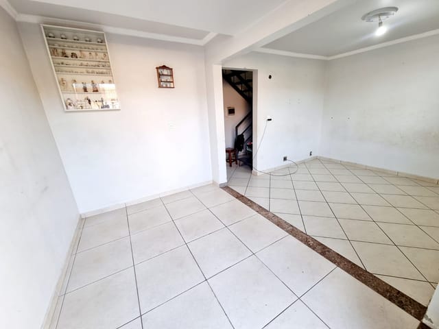 Foto do Casa - Sobrado para locação, 2 quartos, 2 banheiros, armarios planejados. Condominio Aurora Tropical Jardim Tókio, Londrina | Guepardo Imob