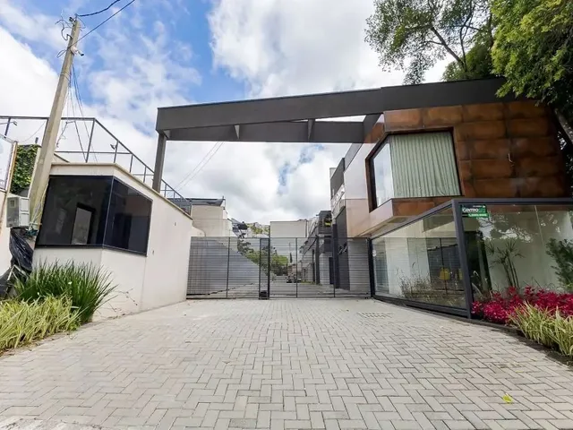 Casa com 232m² 3 quartos e 4 banheiros, à venda, no bairro Santa Felicidade em Curitiba