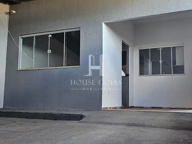 Casa com 150m² 2 quartos e 2 banheiros, à venda, no bairro Residencial Solar Ville em Goiânia