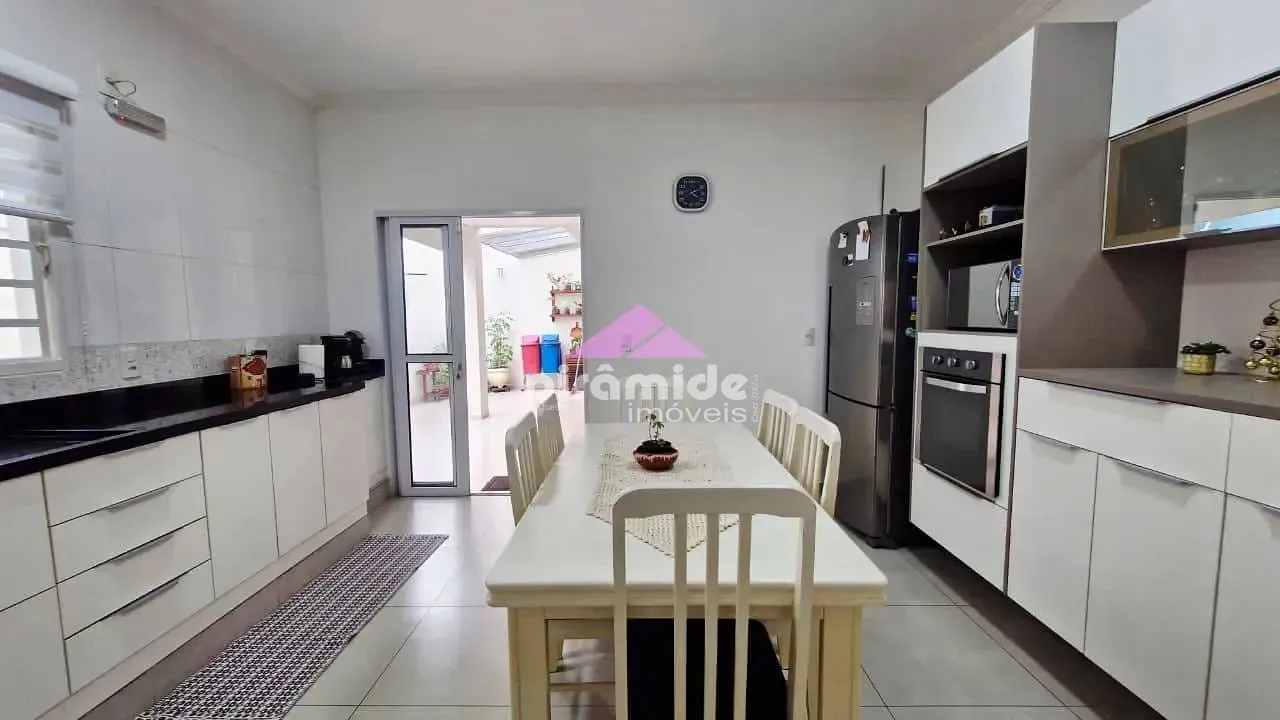 Casa, 3 quartos, 190 m² - Foto 17