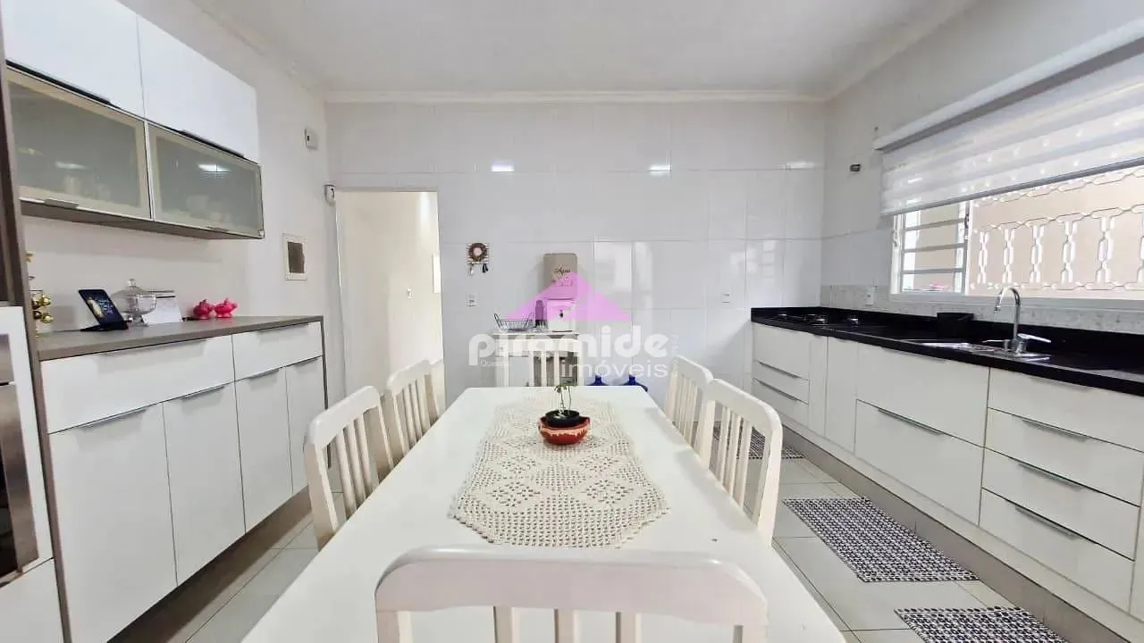 Casa, 3 quartos, 190 m² - Foto 14