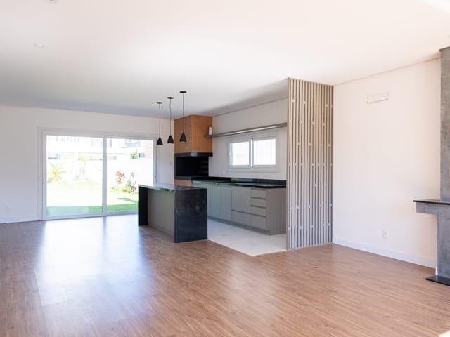 Casa com 432m² 3 quartos e 4 banheiros, à venda, no bairro Laranjal em Pelotas