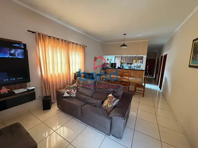 Casa 3 quartos e 2 banheiros, à venda, no bairro Vila Manduqinha em Porto Feliz