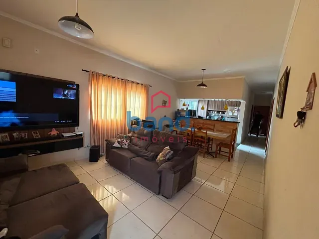 Casa 3 quartos e 2 banheiros, à venda, no bairro Vila Manduqinha em Porto Feliz