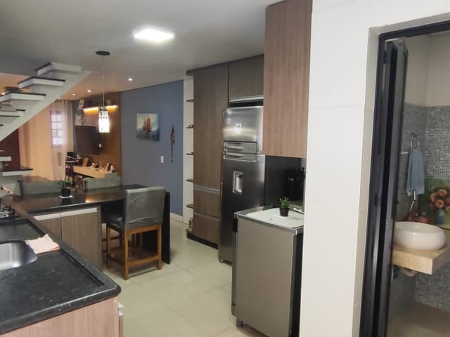 Casa com 220m² 3 quartos e 4 banheiros, à venda, no bairro Chácara Maria Trindade em São Paulo