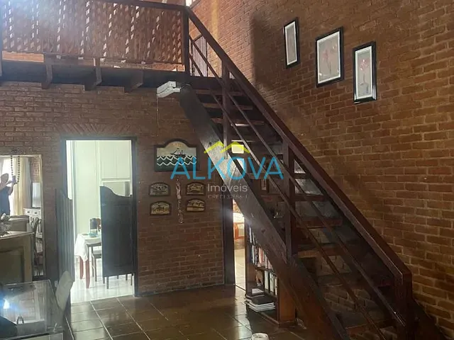 Casa com 328m² 3 quartos e 2 banheiros, à venda, no bairro Jardim Alvorada em São José dos Campos