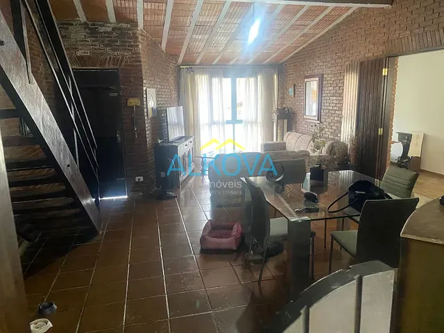 Casa com 328m² 3 quartos e 2 banheiros, à venda, no bairro Jardim Alvorada em São José dos Campos