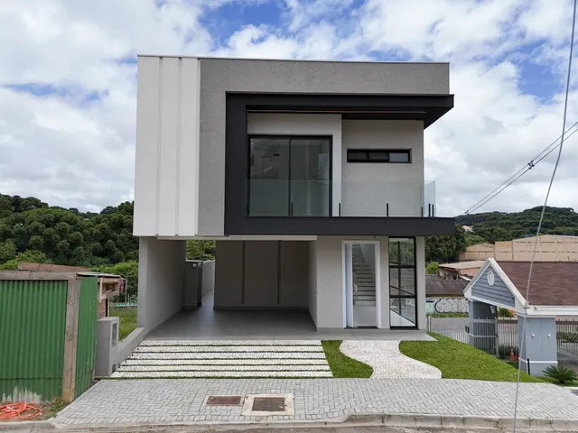 Casa com 312m² 3 quartos e 4 banheiros, à venda, no bairro Santa Felicidade em Curitiba