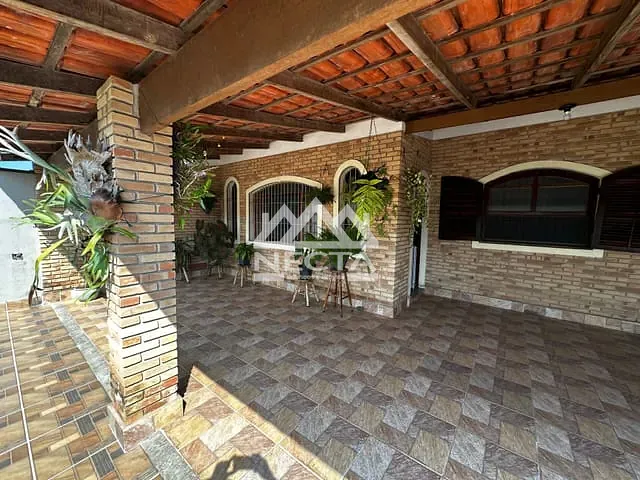 Casa com 360m² 3 quartos e 2 banheiros, à venda, no bairro Pontal de Santa Marina em Caraguatatuba