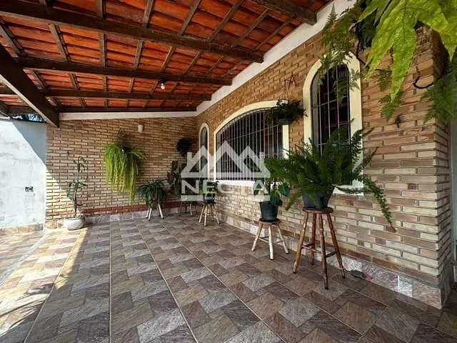 Casa com 360m² 3 quartos e 2 banheiros, à venda, no bairro Pontal de Santa Marina em Caraguatatuba
