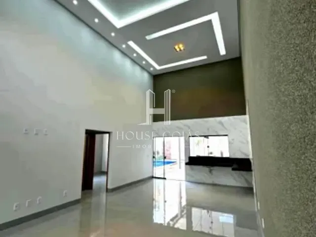 Casa com 300m² 3 quartos e 3 banheiros, à venda, no bairro Residencial Vereda dos Buritis em Goiânia