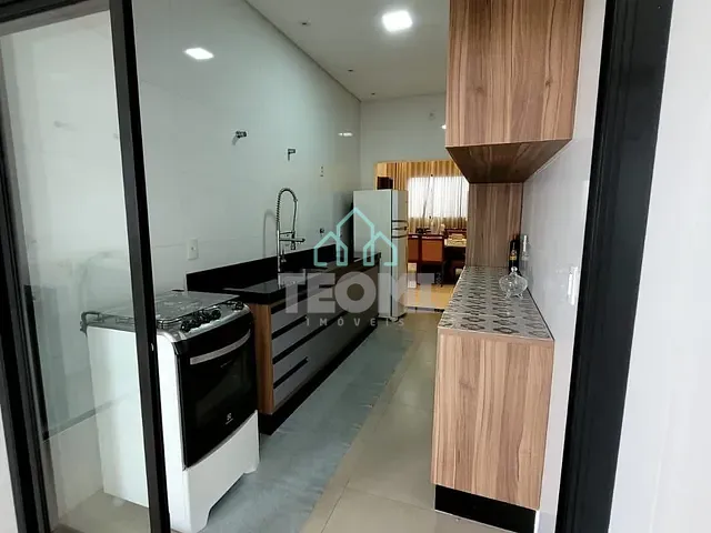 Casa 3 quartos e 2 banheiros, à venda, no bairro Parque São Cristóvão em Taubaté