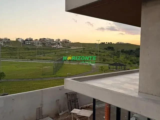 Casa com 415m² 4 quartos e 5 banheiros, à venda, no bairro Urbanova em São José dos Campos