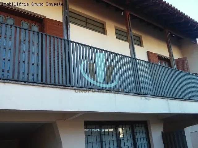 Sobrado com 374m² 3 quartos e 2 banheiros, à venda, no bairro VILA XAVIER em ARARAQUARA