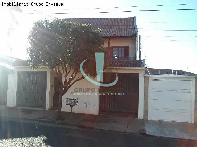 Sobrado com 374m² 3 quartos e 2 banheiros, à venda, no bairro VILA XAVIER em ARARAQUARA