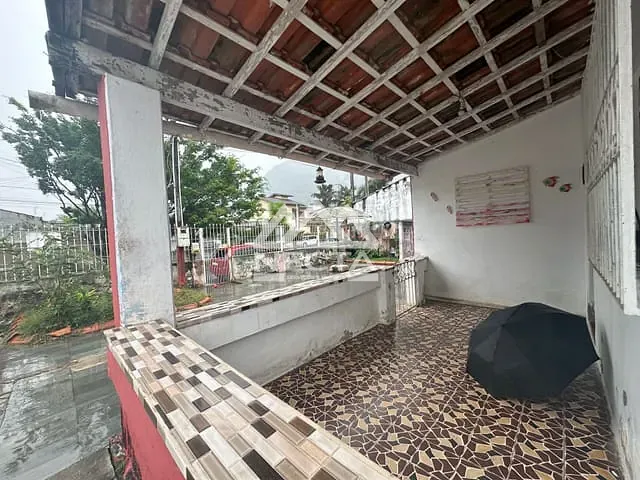 Casa com 540m² 4 quartos e 2 banheiros, à venda, no bairro Sumaré em Caraguatatuba