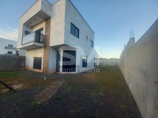 Casa 4 quartos e 2 banheiros, à venda, no bairro Santos Dumont em Chapecó