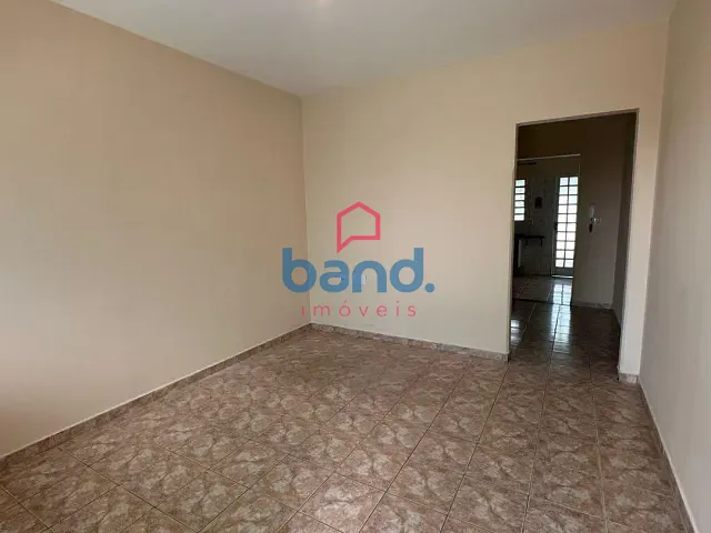 Casa 3 quartos e 2 banheiros, para alugar, no bairro Centro em Porto Feliz