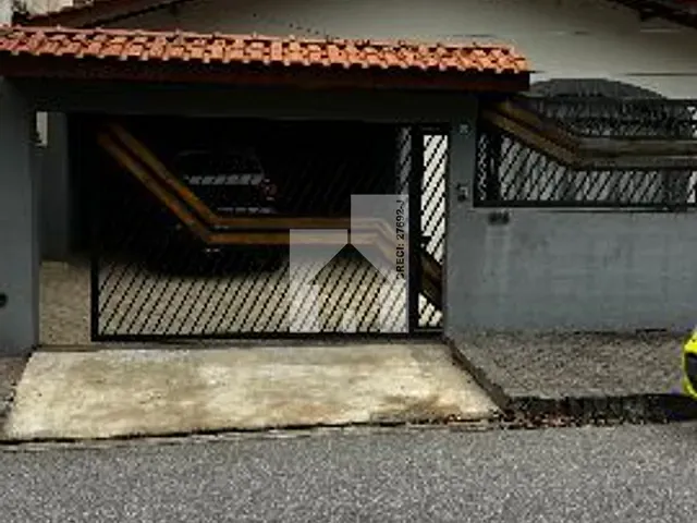 Casa com 250m² 3 quartos e 3 banheiros, à venda, no bairro Jardim Messina em Jundiaí