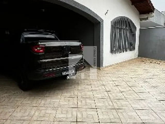 Casa com 250m² 3 quartos e 3 banheiros, à venda, no bairro Jardim Messina em Jundiaí