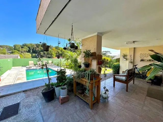 Casa com 532m² 4 quartos e 6 banheiros, à venda, no bairro Vista Alegre em Curitiba