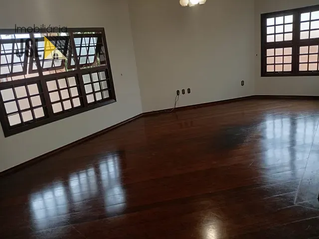 Casa com 396m² 4 quartos e 4 banheiros, à venda, no bairro Vila Resende em Caçapava