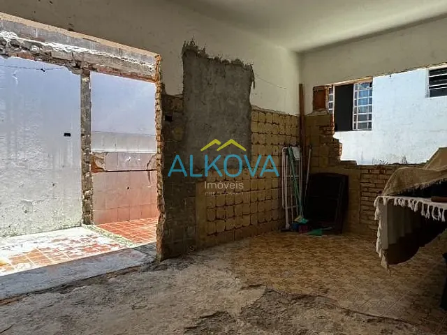 Casa com 250m² 3 quartos e 2 banheiros, à venda, no bairro Jardim Alvorada em São José dos Campos
